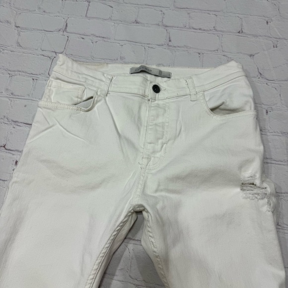 ZARA MAN Men's White Distressed skinny stretch Jeans floral appliqué size 32 GUC - Picture 13 of 15